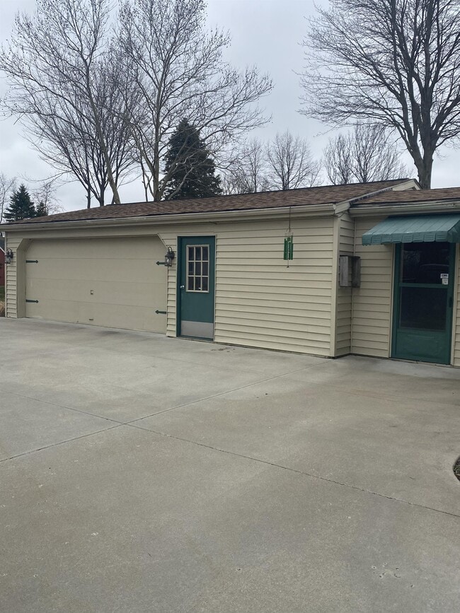 Building Photo - 4898 146th Ave