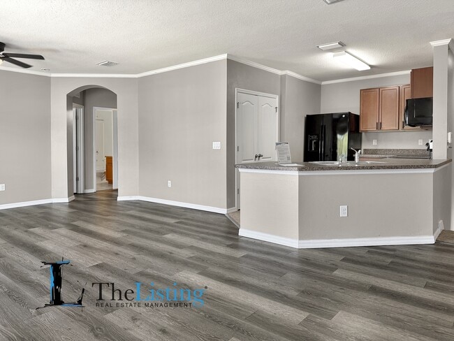 Building Photo - 803 Ashentree Dr