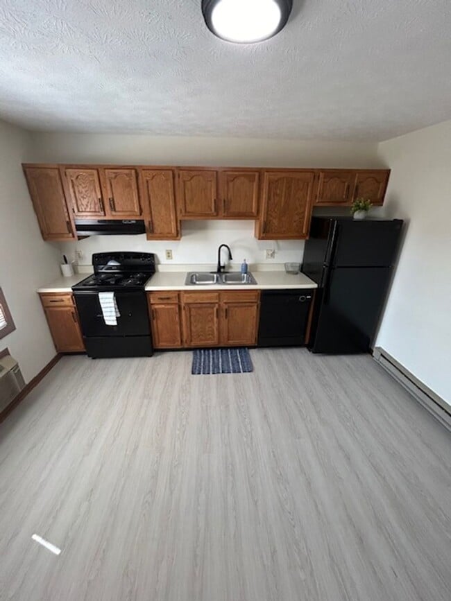 Building Photo - 2-Bedroom Townhome in Troy, OH - Available Now!