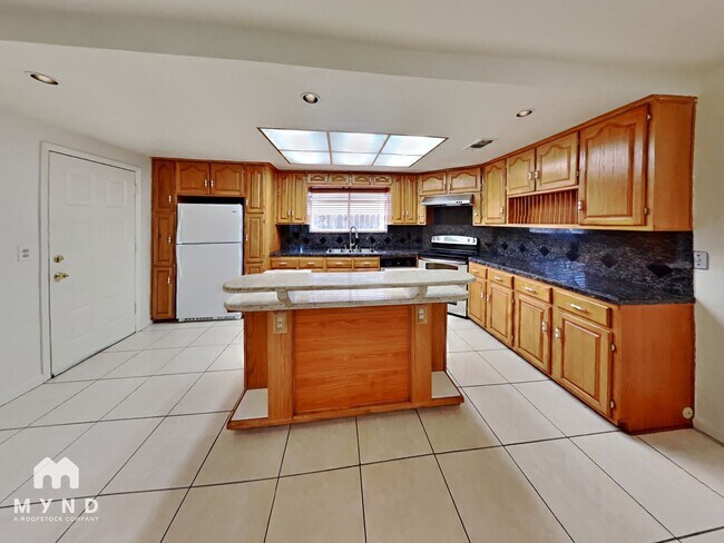 Foto del edificio - 8055 Wagon Trail Way