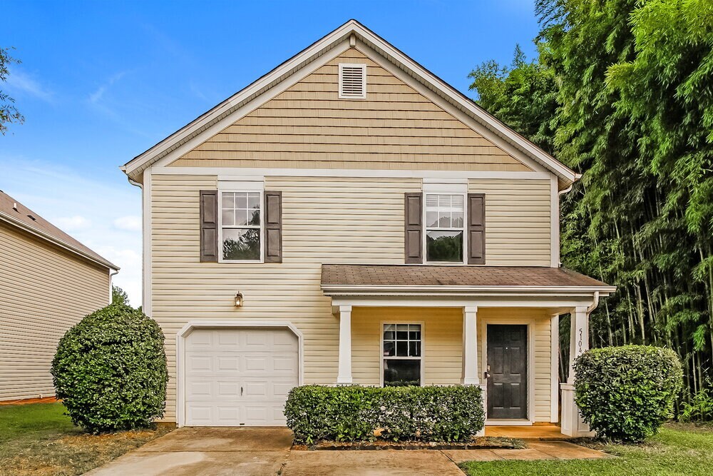 Foto principal - 5104 Oak Pasture Ln