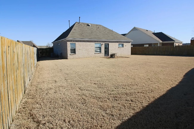 Building Photo - 5449 Mallard Park Blvd