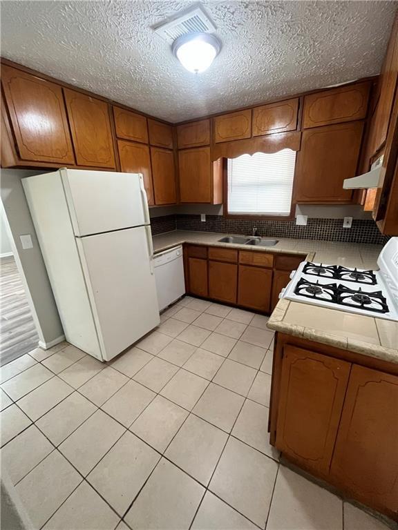 Foto del edificio - 1159 Summer Brook Rd