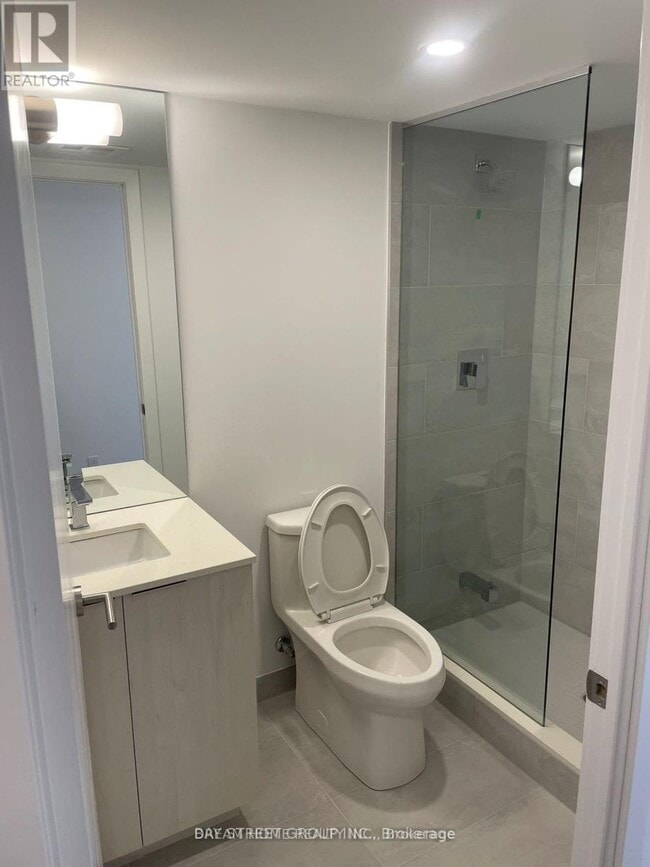 Building Photo - 47 Mutual St