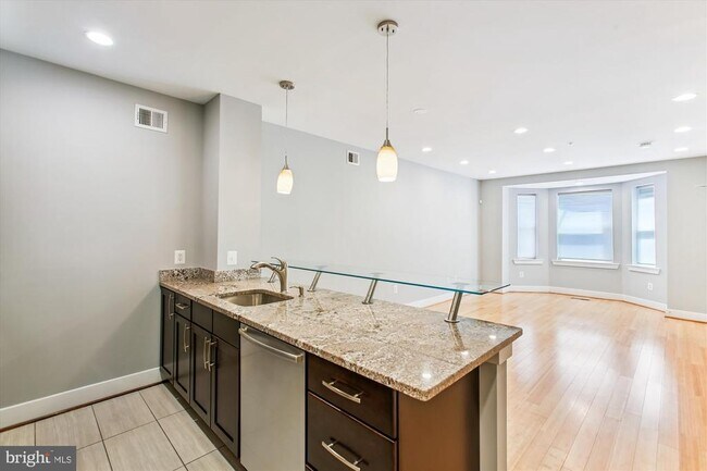 Foto del edificio - 3404 13th St NW