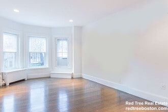 Building Photo - 11 Peterborough St