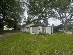 Building Photo - 2829 S 9th 1/2 St