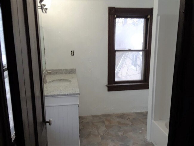 Fully Updated Bathroom - 1020 Burns Ave