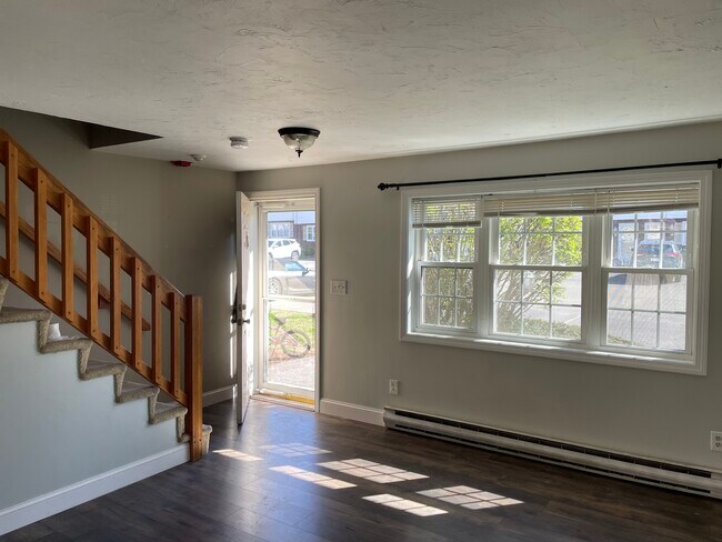 Entrada - B3 Al Pace Dr