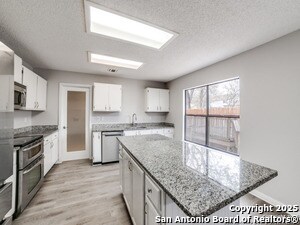Foto del edificio - 7663 Aspen Park Dr