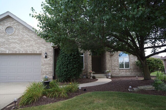 Building Photo - 8566 Huckins Dr