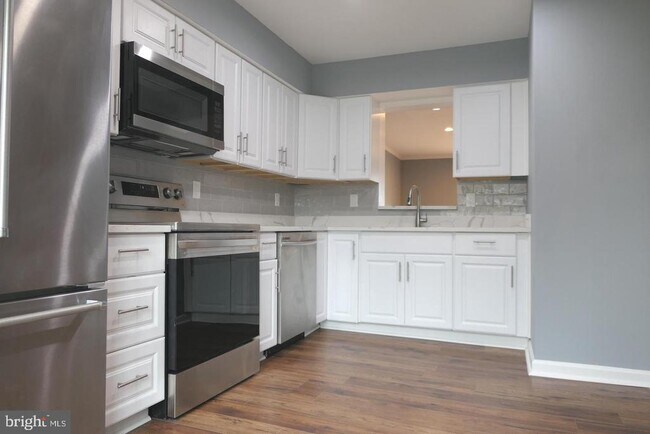 Foto del edificio - 15 Cherry Manor Ct