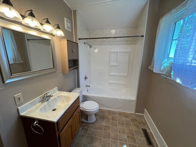 Foto del edificio - 2449 Ellis St