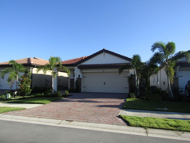 Building Photo - 148 Soliera St