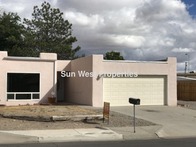 New Carpet Stucco House For In Farmington Nm Primary Photo New Carpet Stucco