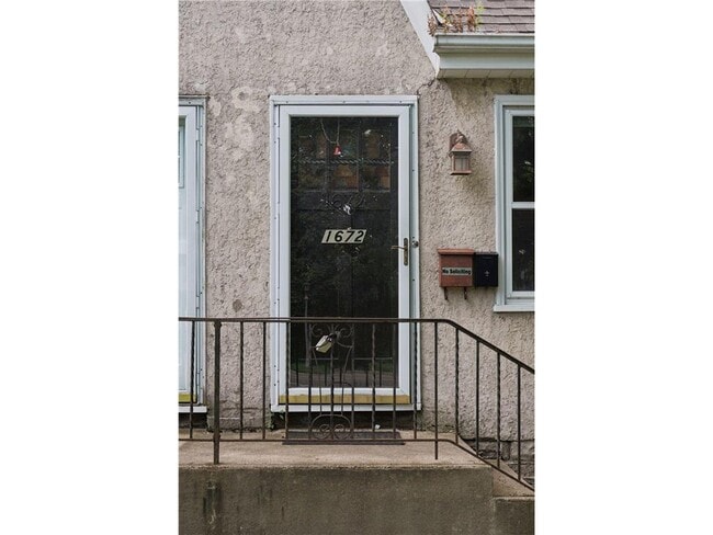 Building Photo - 1672 Randolph Ave