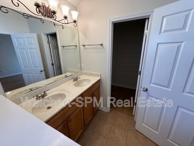 Foto del edificio - 10 Stockton Cove