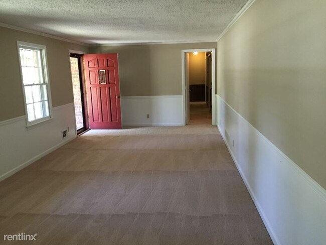 Building Photo - 3 br, 2 bath House - 2204 vine st