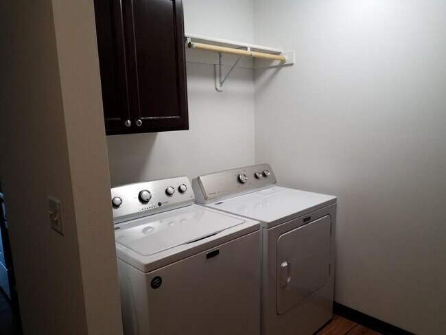 Foto del edificio - 746 Prospect Drive