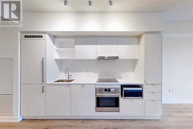 Building Photo - 138 Downes St