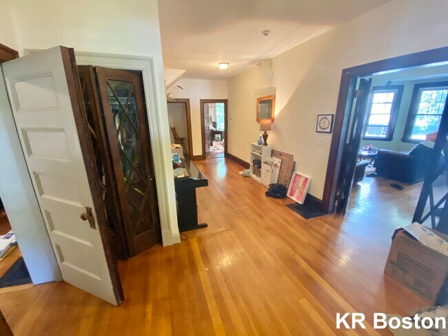 Foto del edificio - 62 Englewood Ave