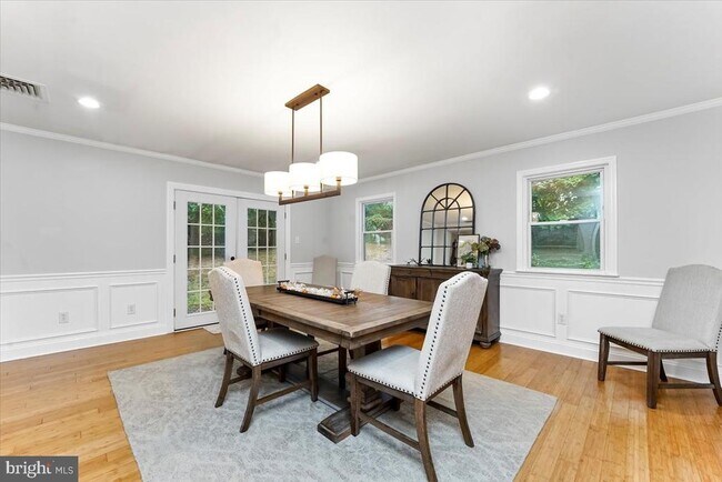 Foto del edificio - 67 Lownes Ln