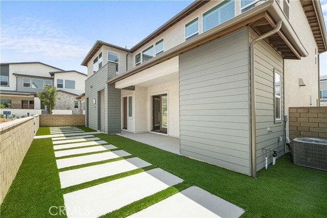 Building Photo - 240 Sora