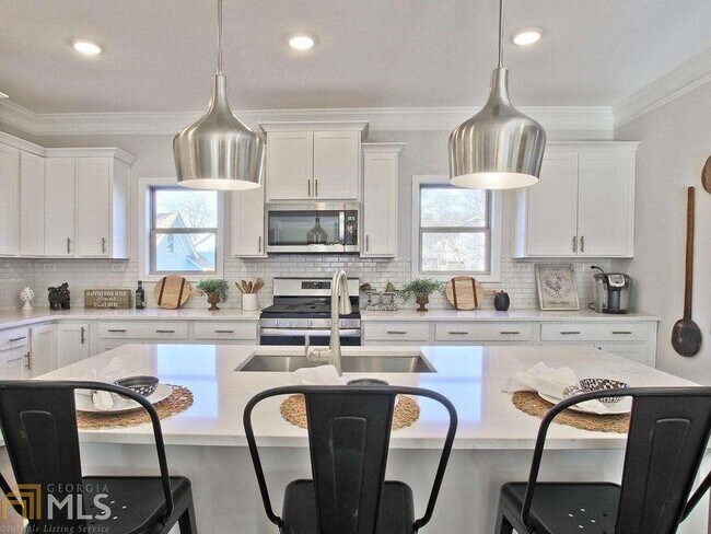 Building Photo - 2863 Boone Dr