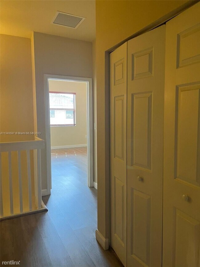 Foto del edificio - 3 br, 2.5 bath House - 3356 W 90th Ter # 3356