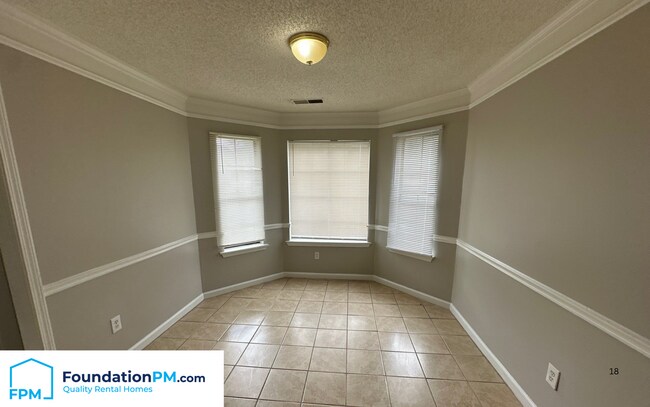 Foto del edificio - 6248 Village Park Rd