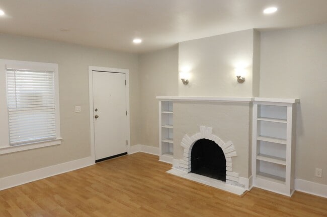 Building Photo - 2017 30th St