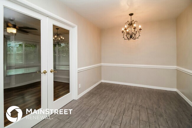 Foto del edificio - 503 Roy Blvd