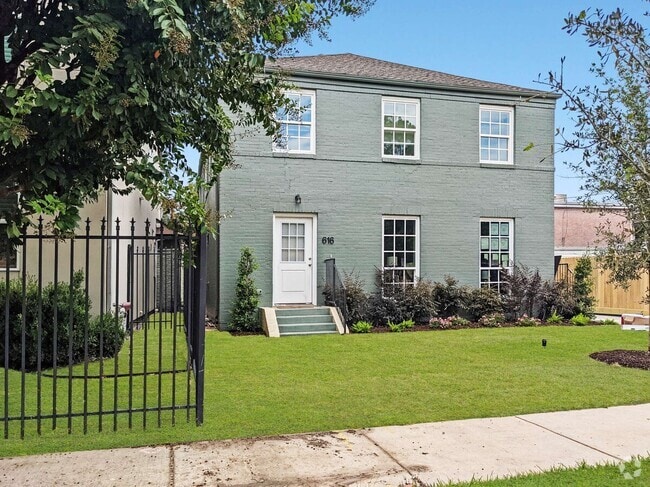 Building Photo - 618 Branard St