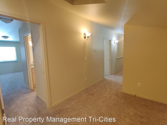 Building Photo - 3 br, 2 bath House - 2337 Hood ave
