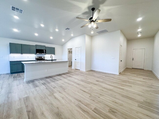 Foto del edificio - 6305 Virginia Ave