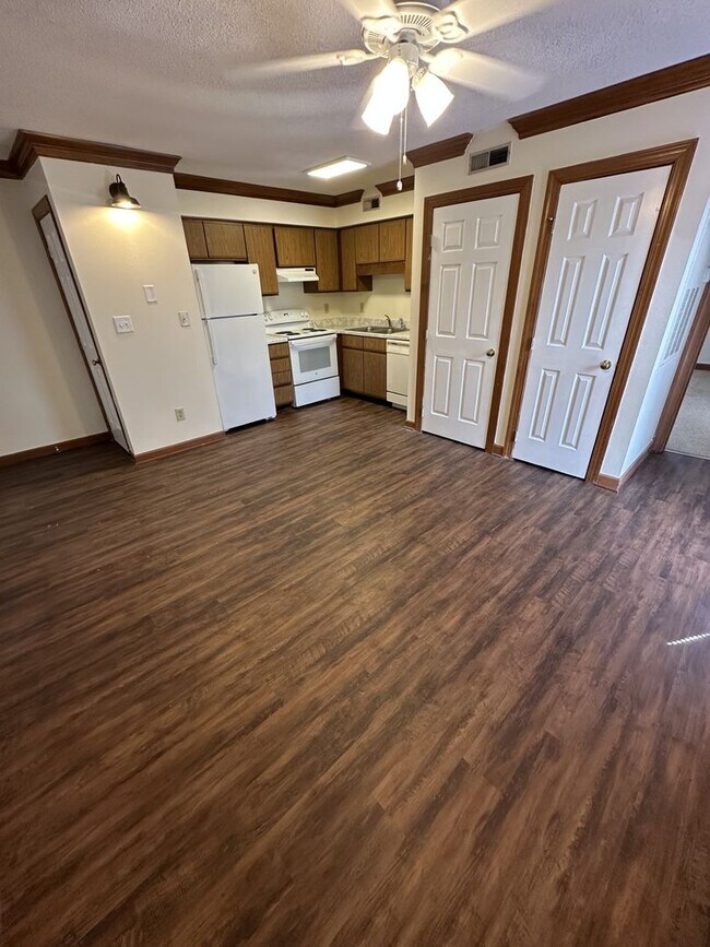 Foto del edificio - 1 Bedroom 1 Bathroom Condo!