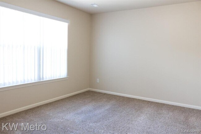 Foto del edificio - 49144 W Woods Dr