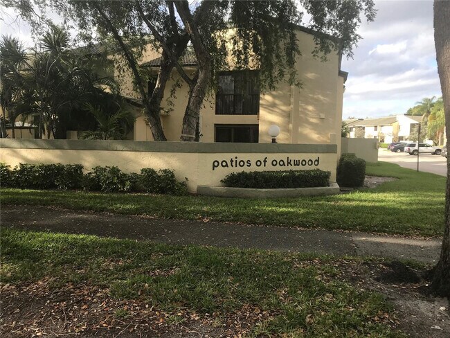 Foto del edificio - 9576 SW 1st Ct