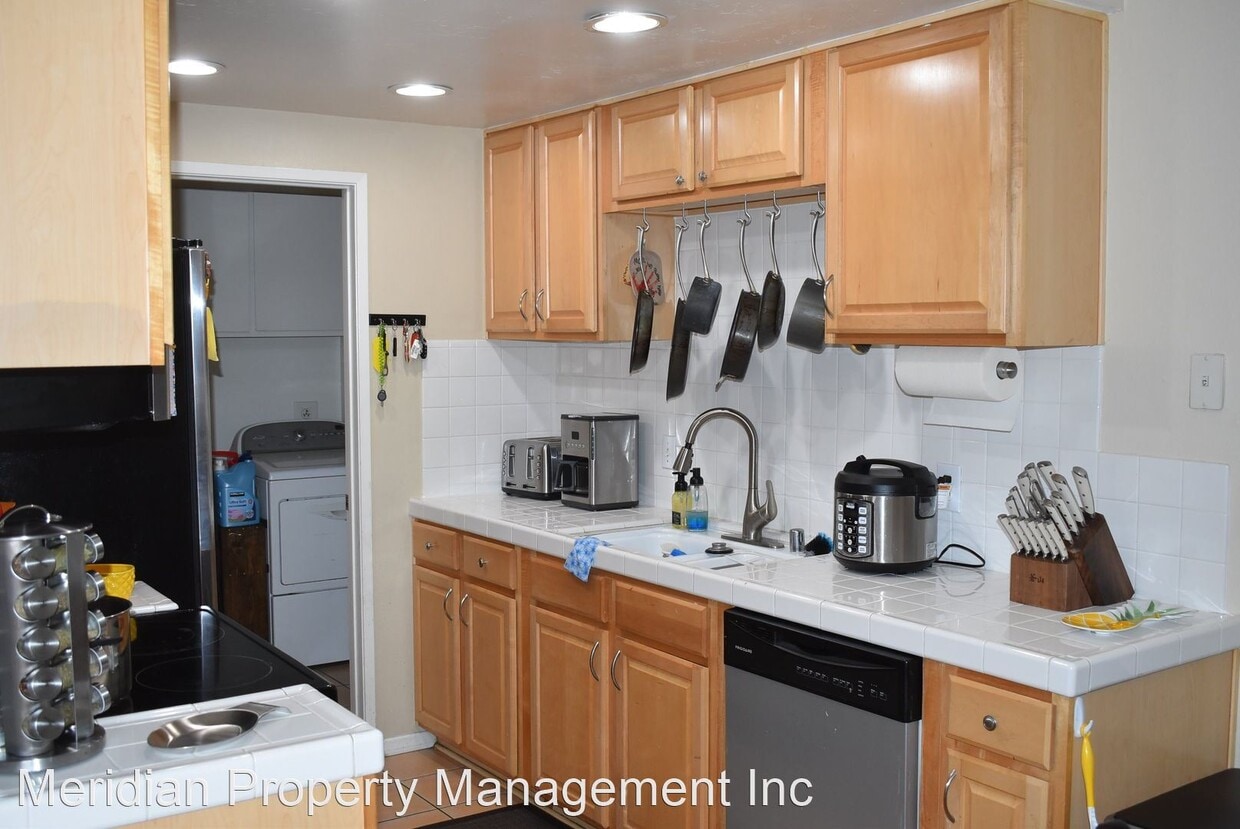 Primary Photo - 2 br, 1.5 bath House - 826 Malibu Point Way