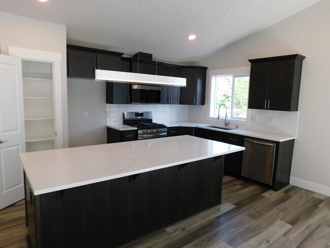 Foto del edificio - 604 NW 9th Ave