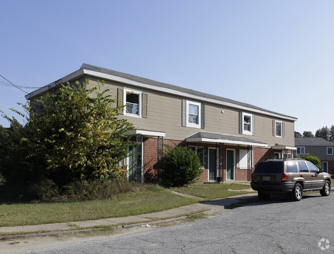 Building Photo - Country Village Apartments