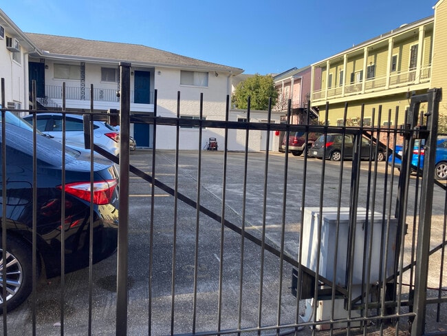 Off-Street Gated Parking - 1901 Prytania St