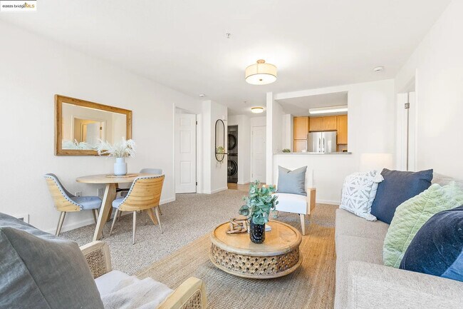 Sala de estar - 555 10th St