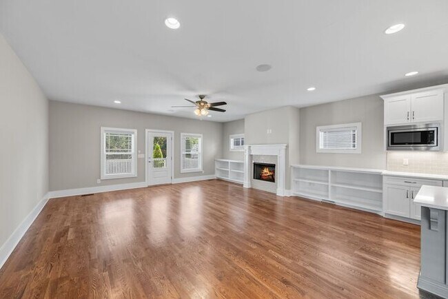 Foto del edificio - Stunning Home in Melrose 12 South Area...D...