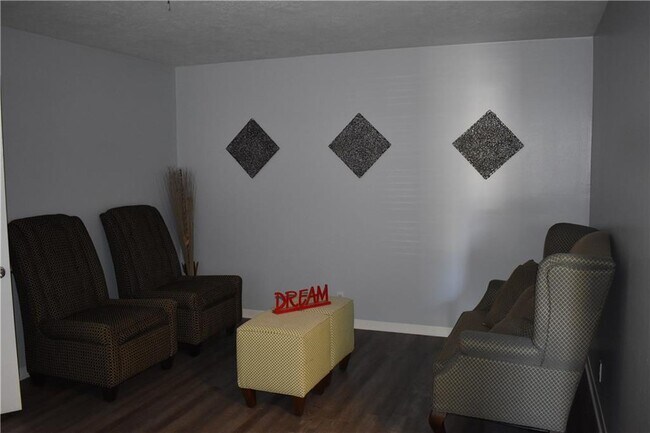 Foto del edificio - 2001 Oakglen Dr