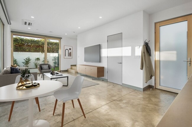 sala de estar - 12529 Wagner St