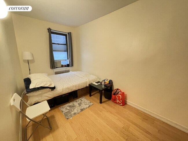 Building Photo - 58 W 36th St.