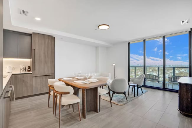 Building Photo - 580 72nd St