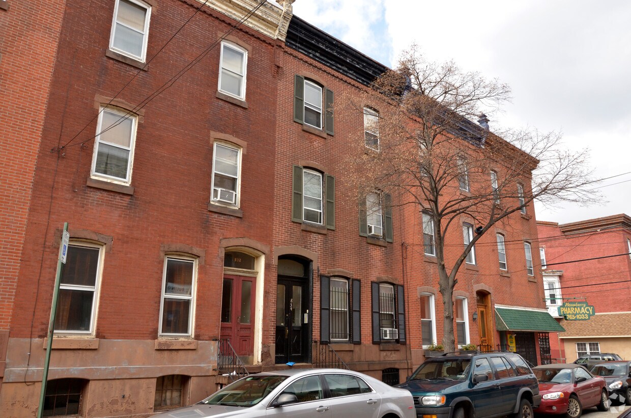 Building Photo - 834 N 24th St