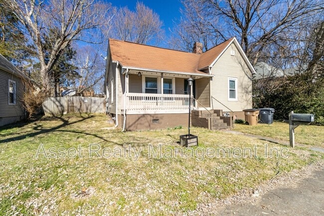 Photo - 215 E Emerald Ave House